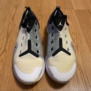 Jordan React Havoc White Black Smoke Grey